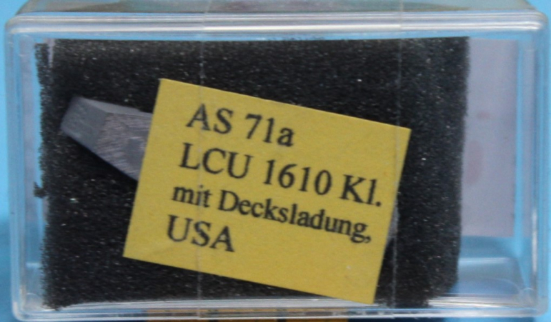 Landungsschiff LCU 1610 mit Decksladung "M1-A1" (1 St.) USA 1967 Argos AS 71a